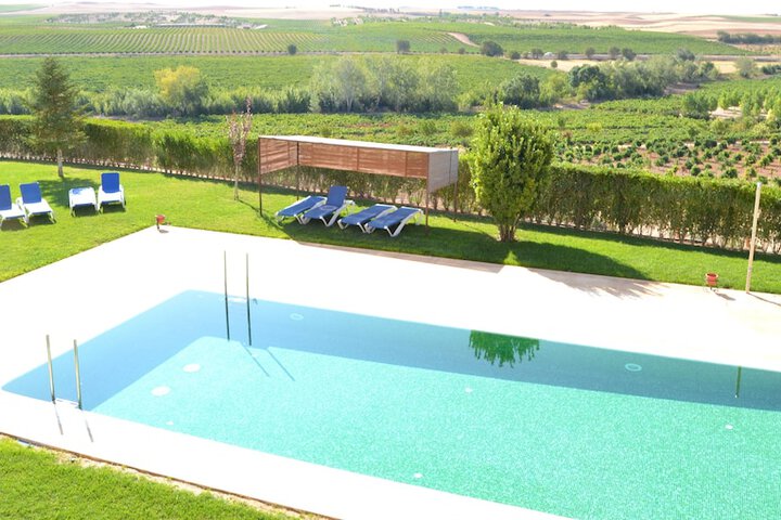 Hotel Pool