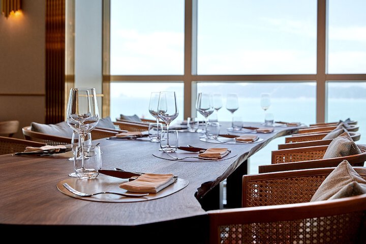 Dining 72 of 106