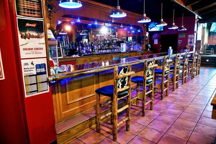 Lounge 44 of 71
