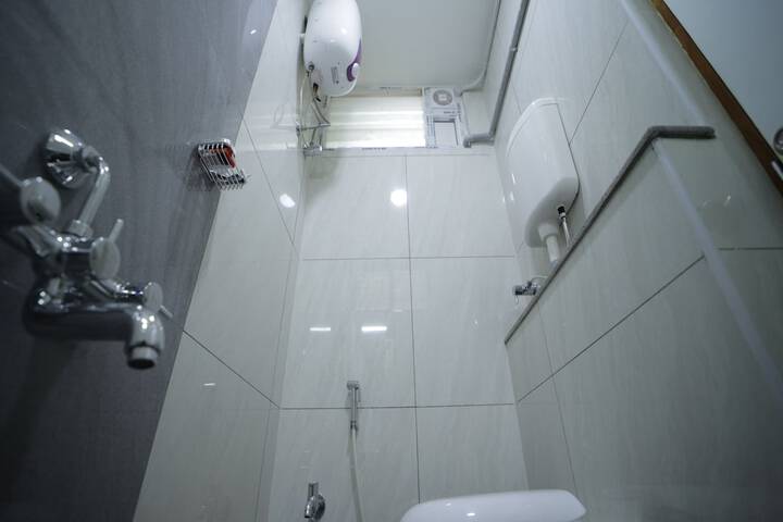 Room 18 of 25