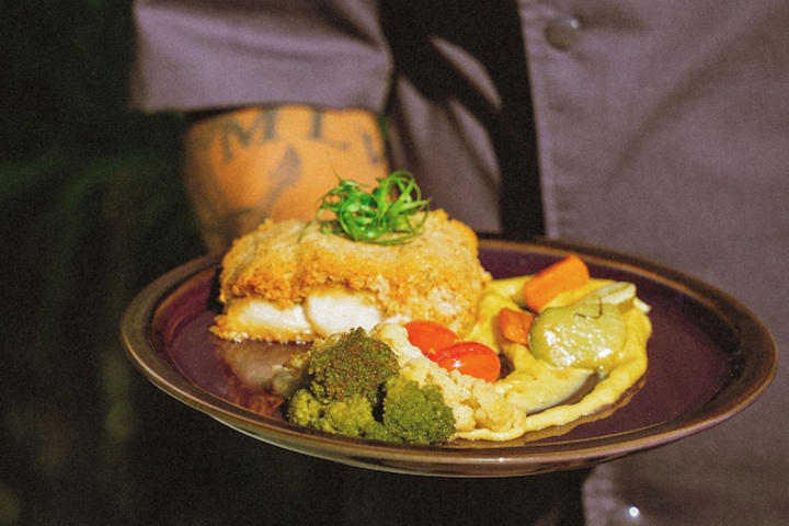 Dining 206 of 262