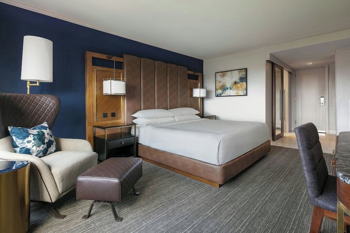 Room 21 of 104