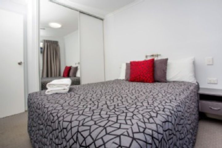 Room 212 of 624