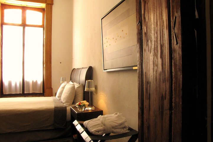Room 4 of 52