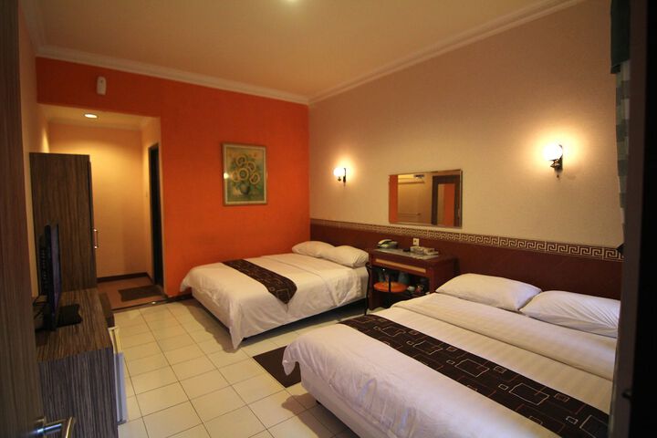 Room 3 of 26