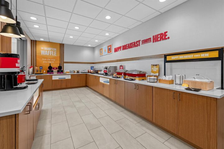 Breakfast/Coffee Service 30 of 39