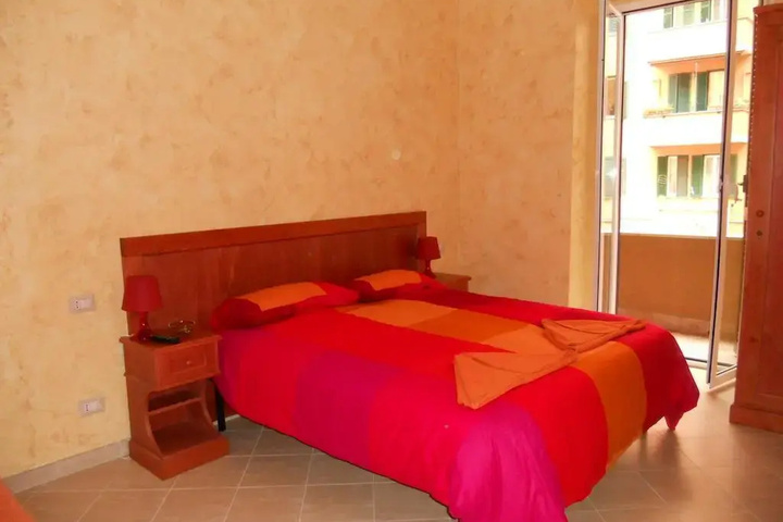 Room 2 of 12