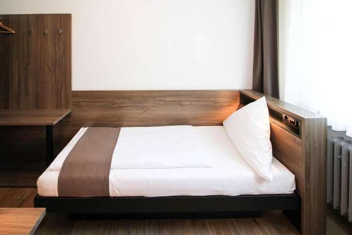 Room 15 of 59