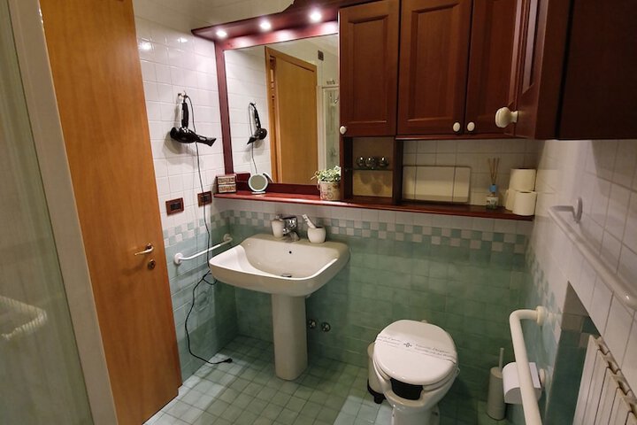 Room 15 of 43