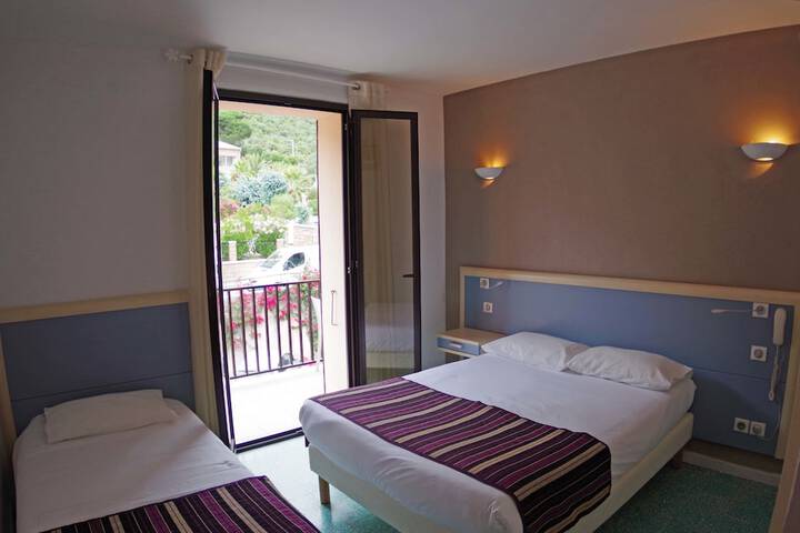 Room 7 of 82