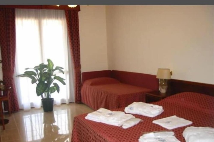 Room 7 of 21
