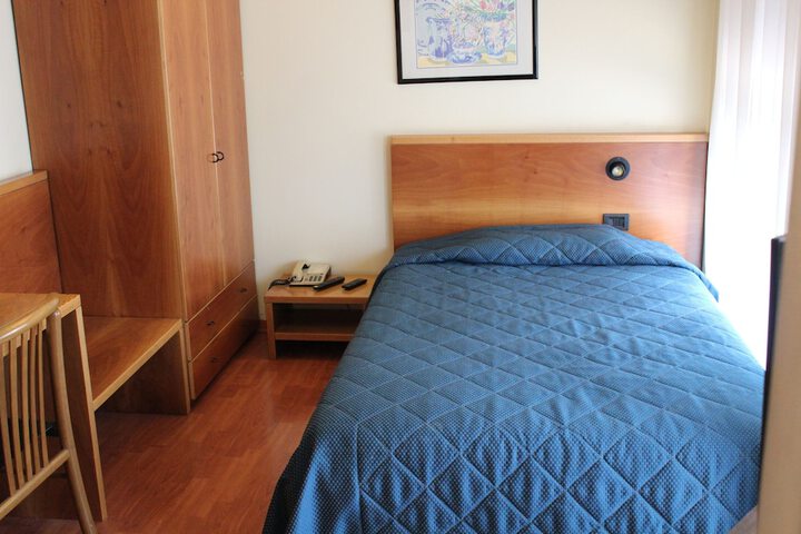 Room 9 of 45