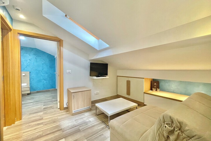 Room 77 of 119