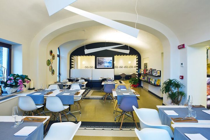Dining 78 of 91