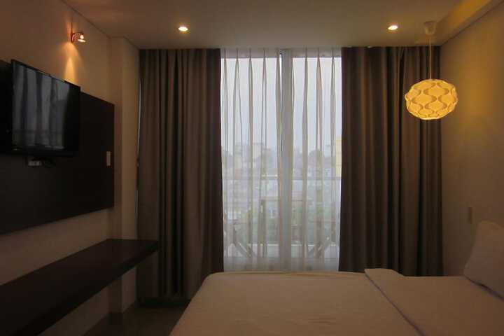 Room 18 of 36
