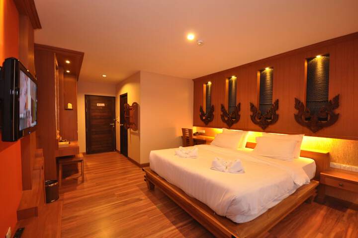 Room 26 of 83