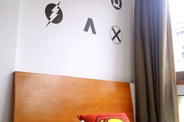 Room 5 of 32