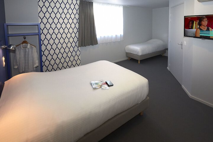 Room 14 of 32