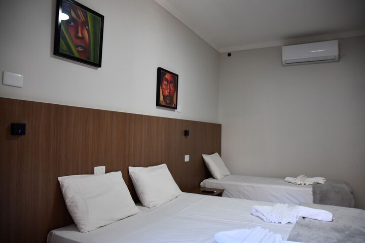 Room 17 of 48