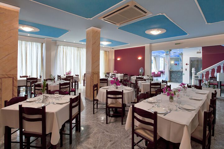 Breakfast/Coffee Service 32 of 47