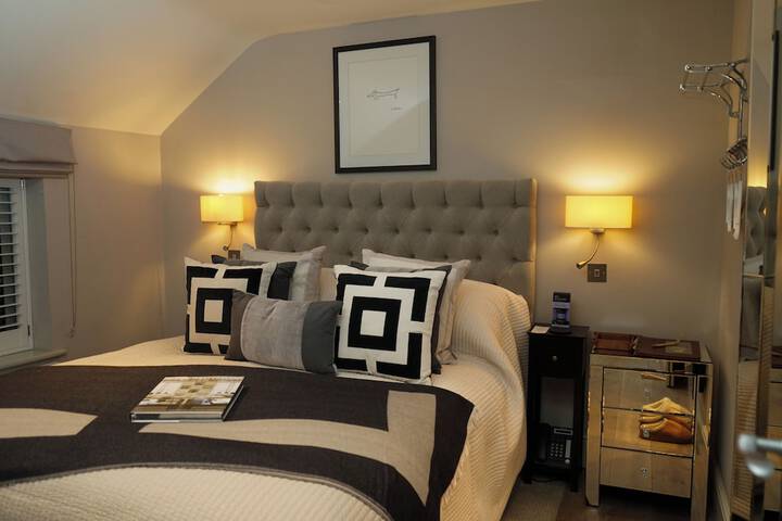 Room 3 of 41