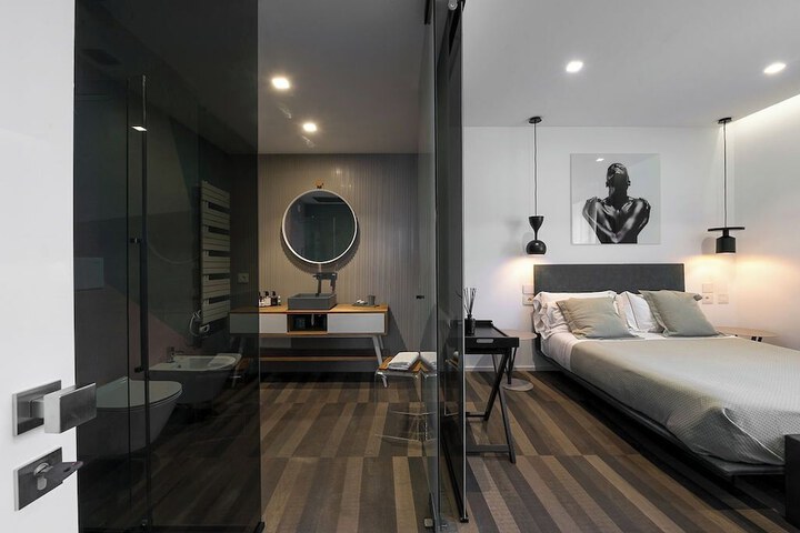 Room 30 of 80