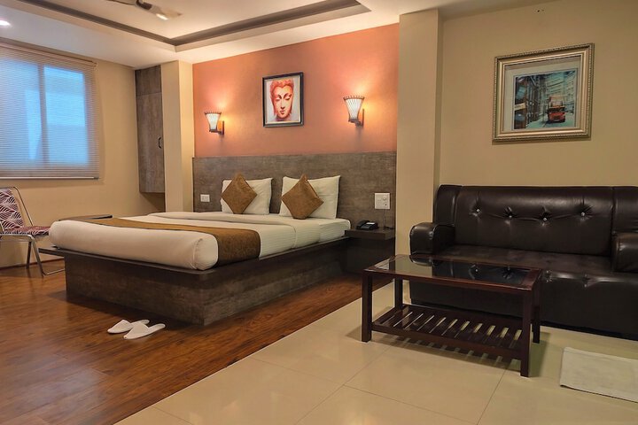 Room 29 of 52