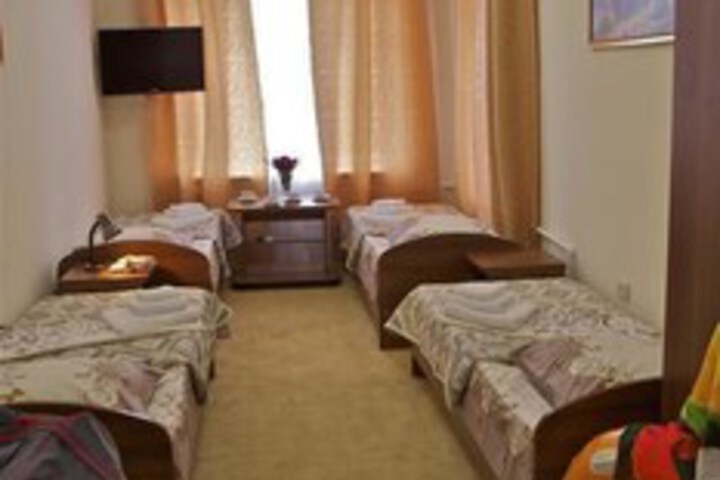Room 14 of 27