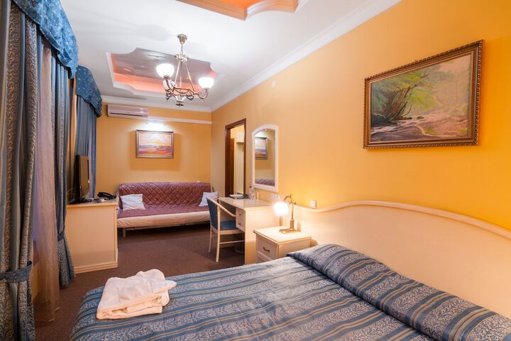 Room 3 of 30