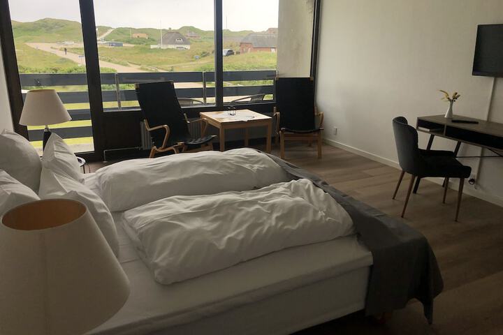 Room 22 of 53