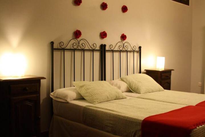 Room 6 of 27