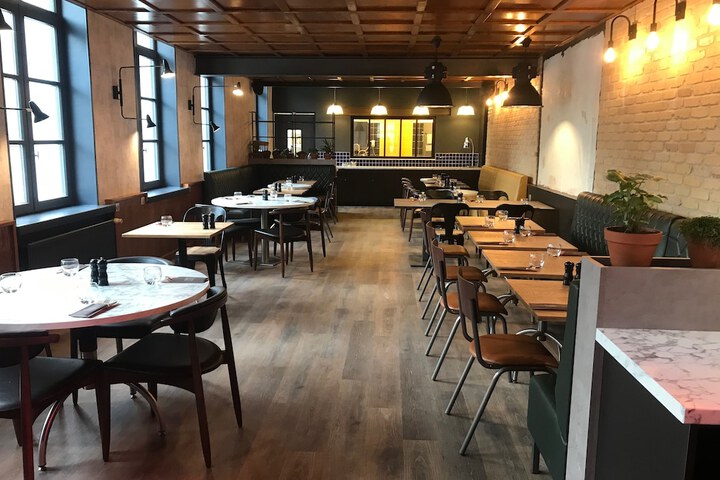 Dining 52 of 97