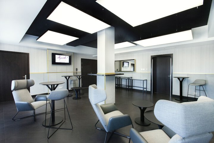 Business Center 108 of 134