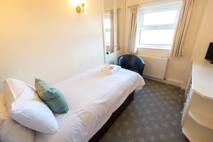 Room 25 of 61