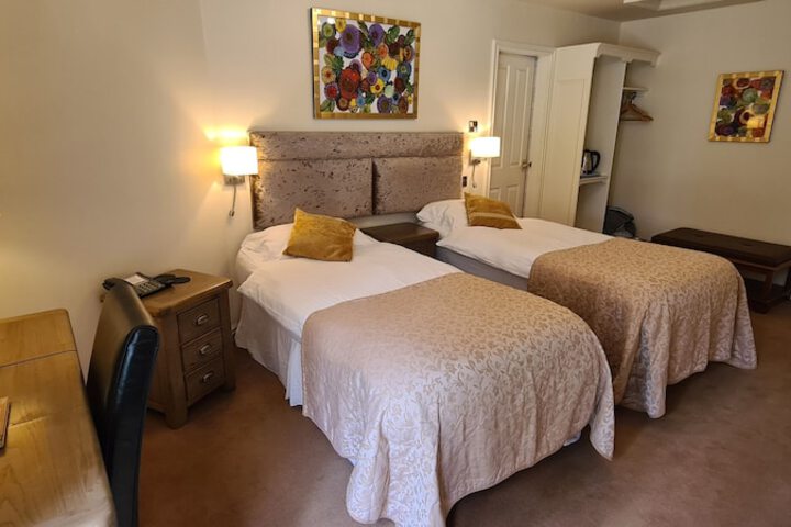 Room 34 of 65