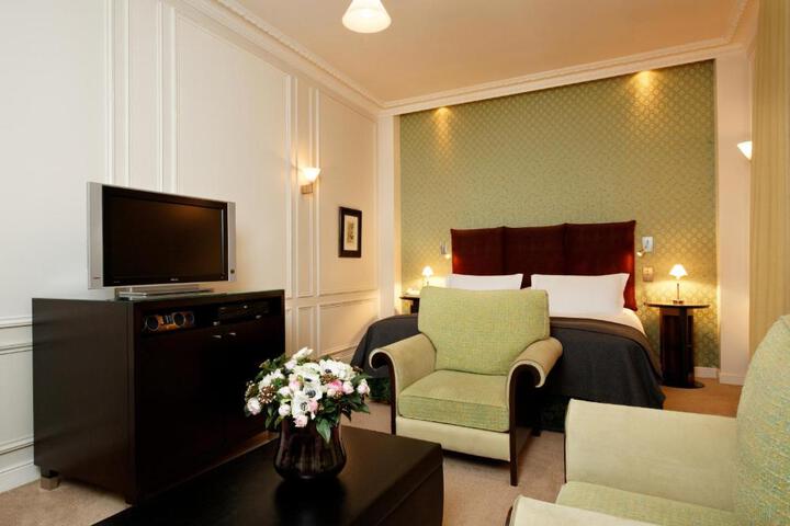 Suite Room