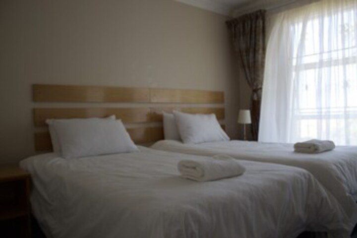 Room 13 of 17