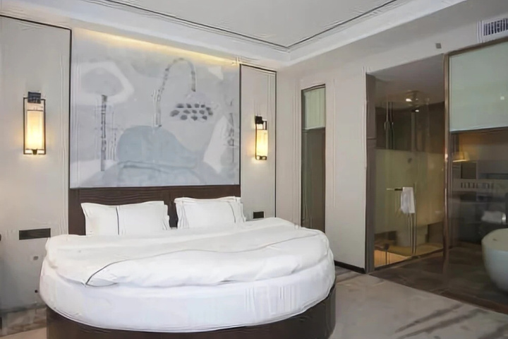 Room 3 of 22