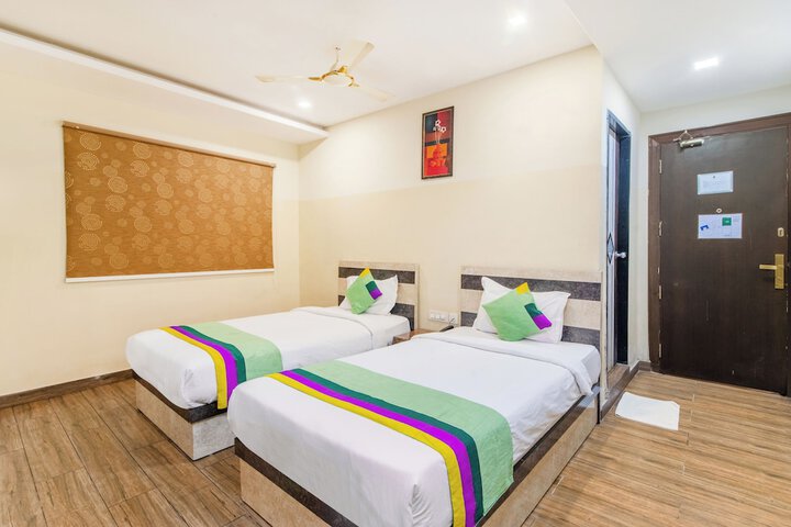 Room 10 of 39