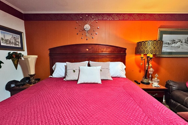 1 King Bed (40 of 48)