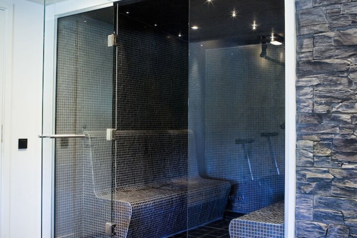 Steam room