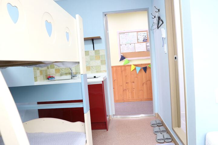Room 25 of 100