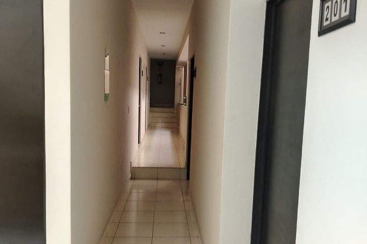 Ballroom/Hall 15 of 17