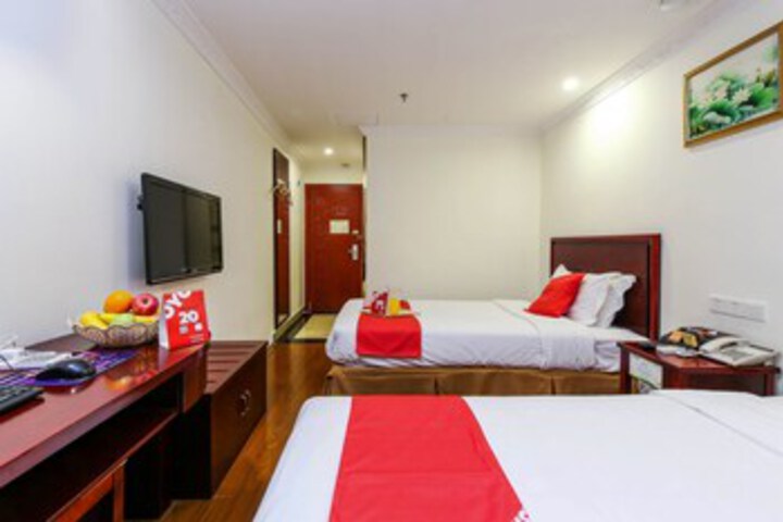 Room 10 of 24