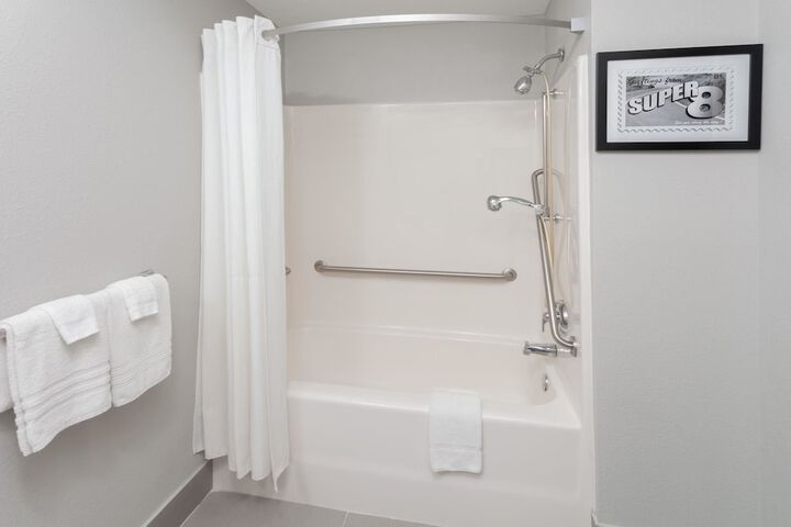 2 Double Beds (7 of 9)