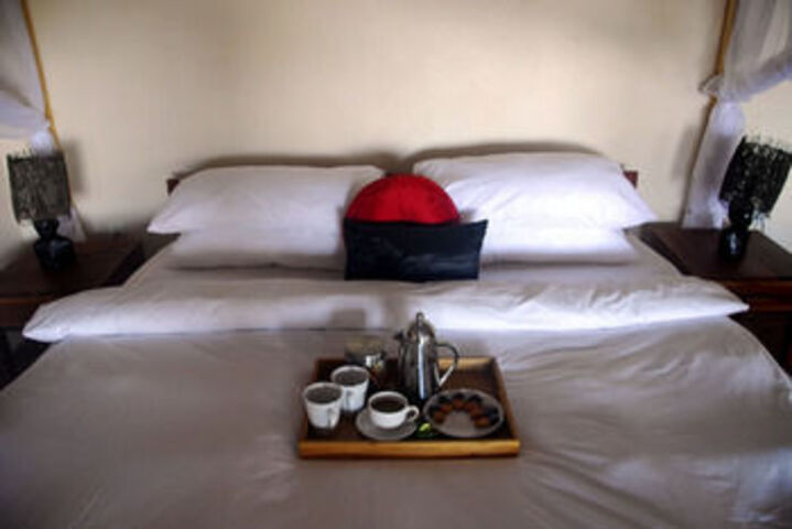 Room 10 of 18