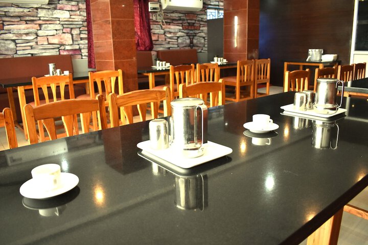 Dining 10 of 14