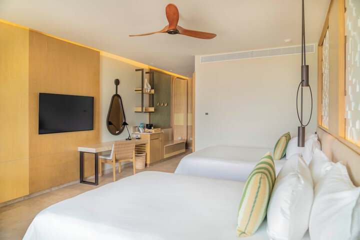 Room 28 of 152