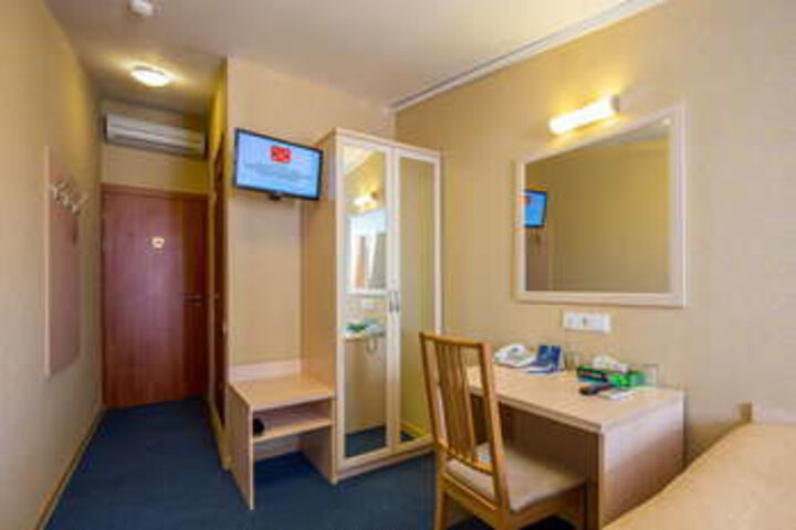 Hotel Suite Photo