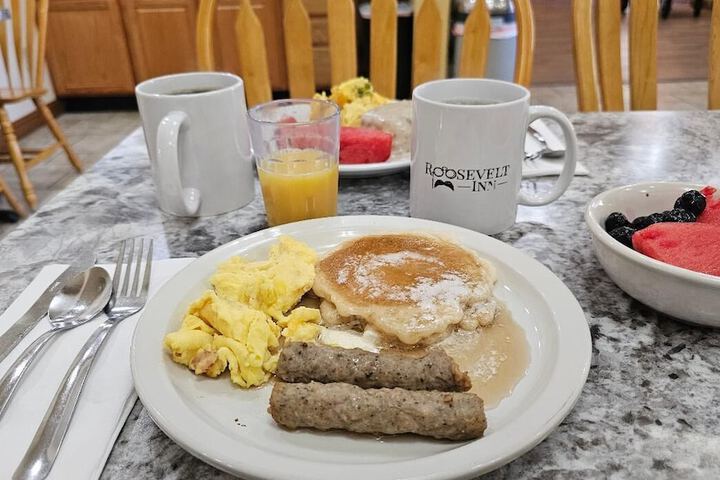 Breakfast/Coffee Service 91 of 105
